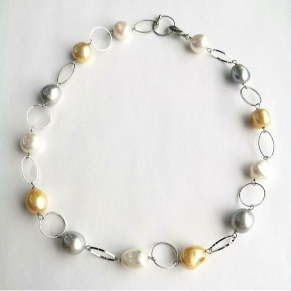 NWT Modernist Large Baroque  Pearl tri colour choker necklace
